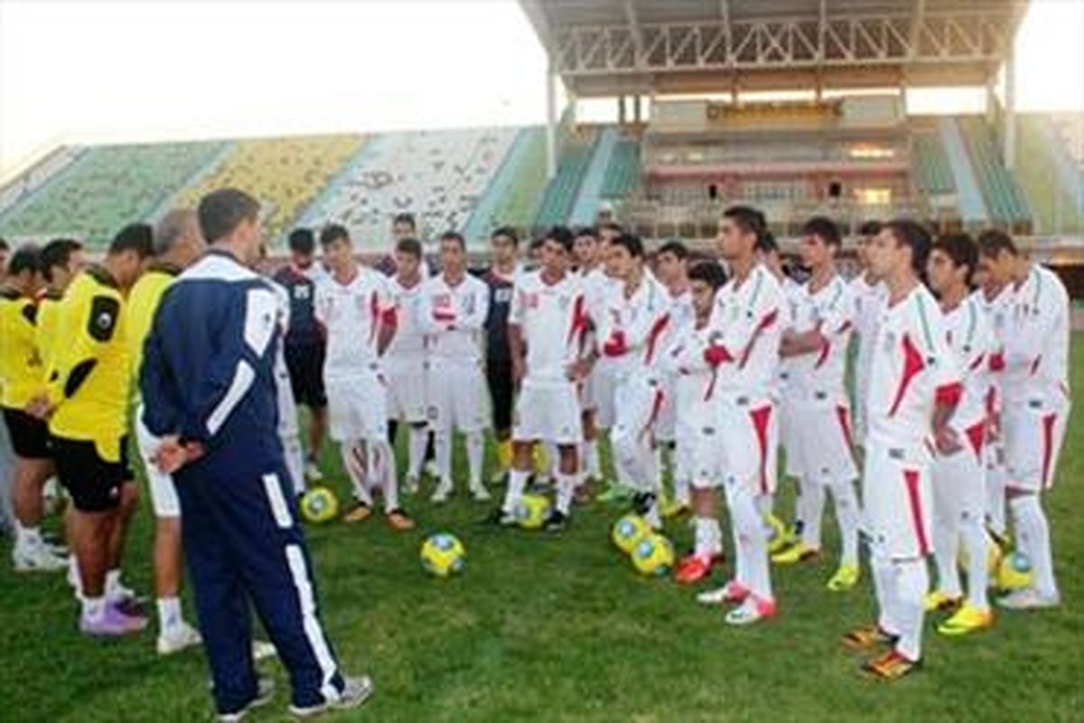 ایران در نخستین گام به مصاف فلسطین می‌رود