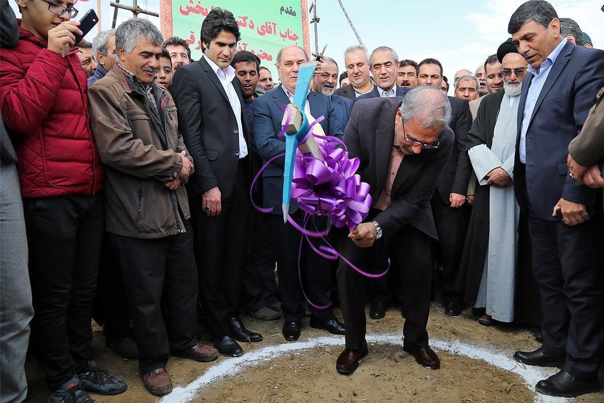 عملیات اجرایی درمانگاه تأمین اجتماعی شهرستان بستان‌آباد آغاز شد