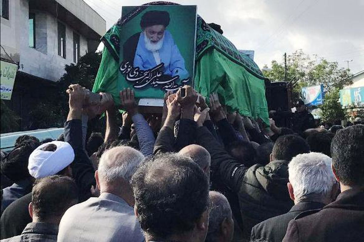 تشییع پیکر آیت الله سجادی نوری با حضور باشکوه مردم نور