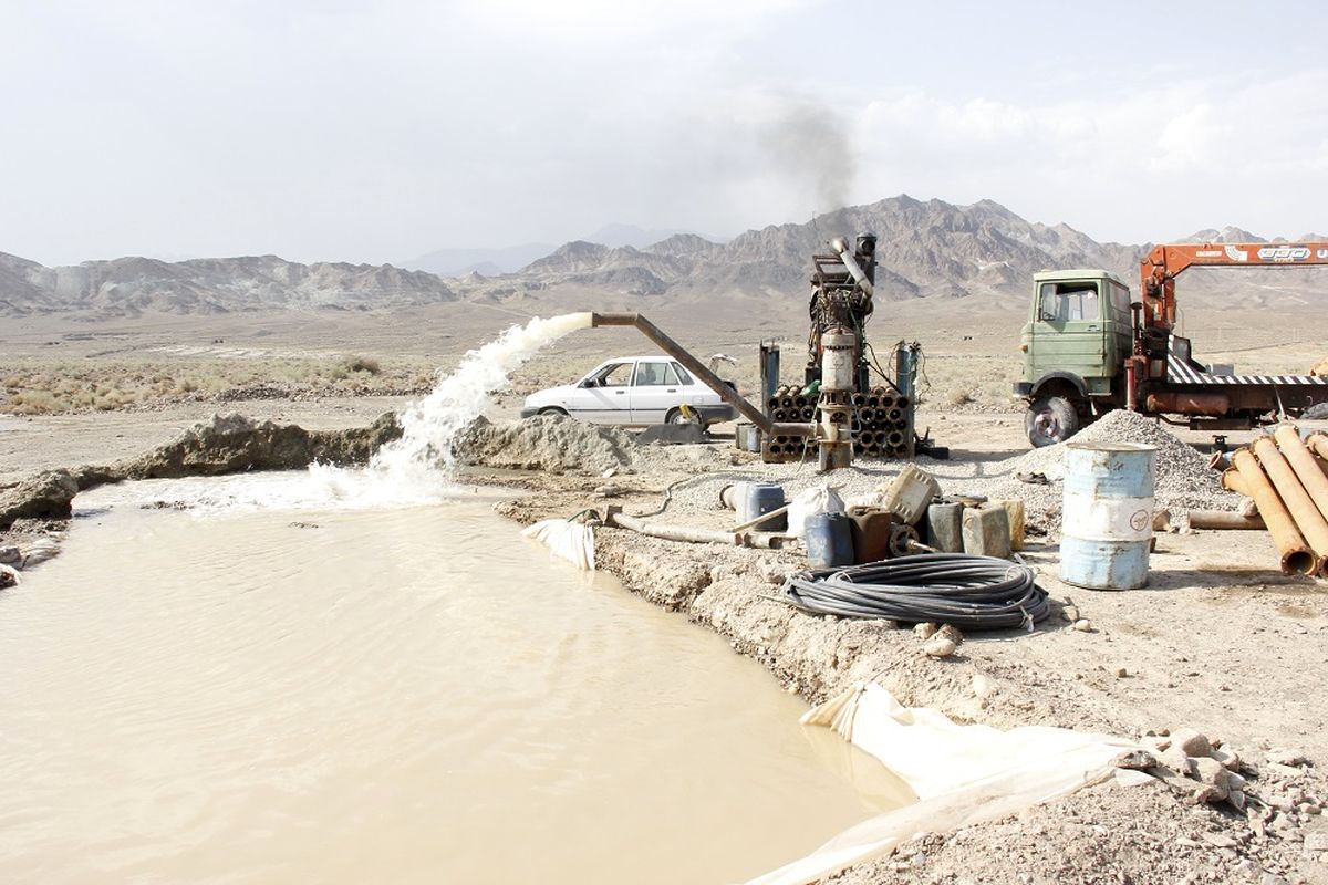 حفر شش حلقه چاه جدید جهت تامین آب ۲۰ روستای استان هرمزگان