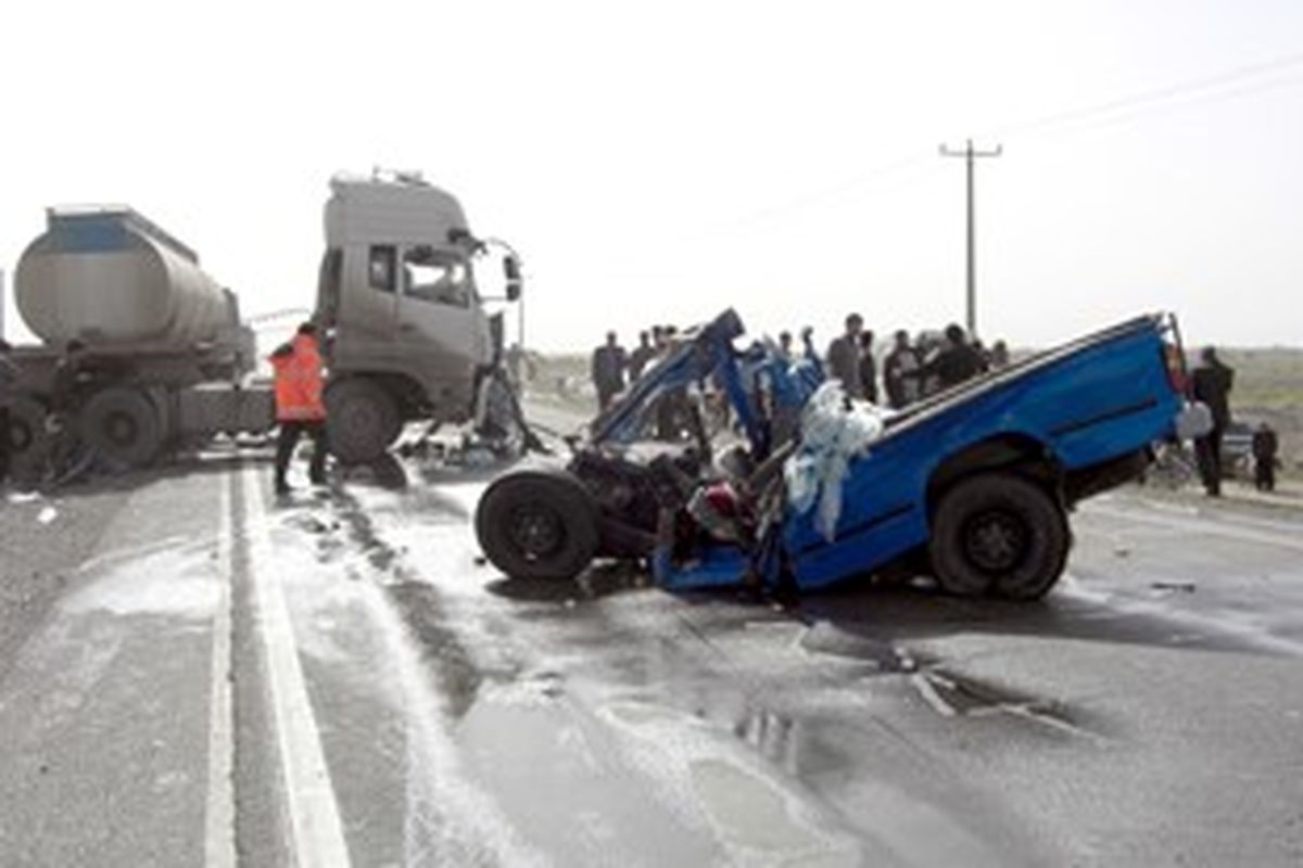 ۲ کشته بر اثر برخورد وانت با کمپرسی در محور گشت به سراوان