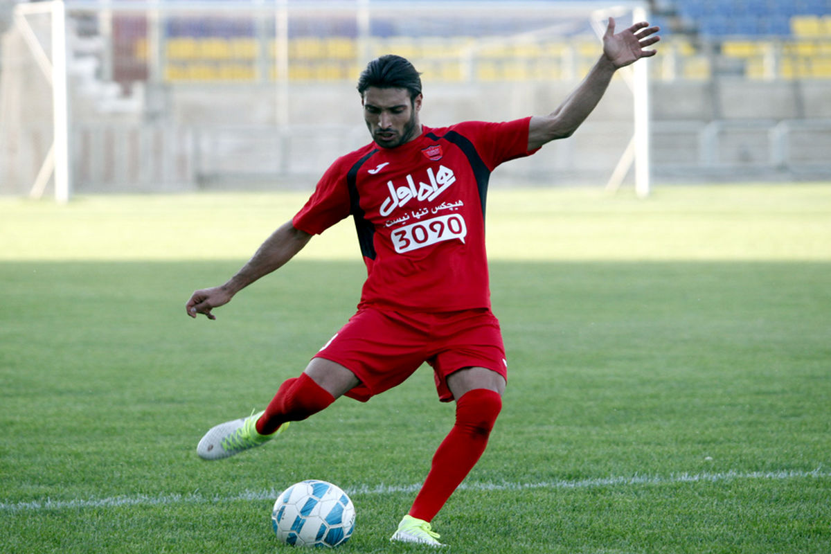 واکنش جالب ستاره پرسپولیس به دیدار نساجی و نفت مسجد سلیمان