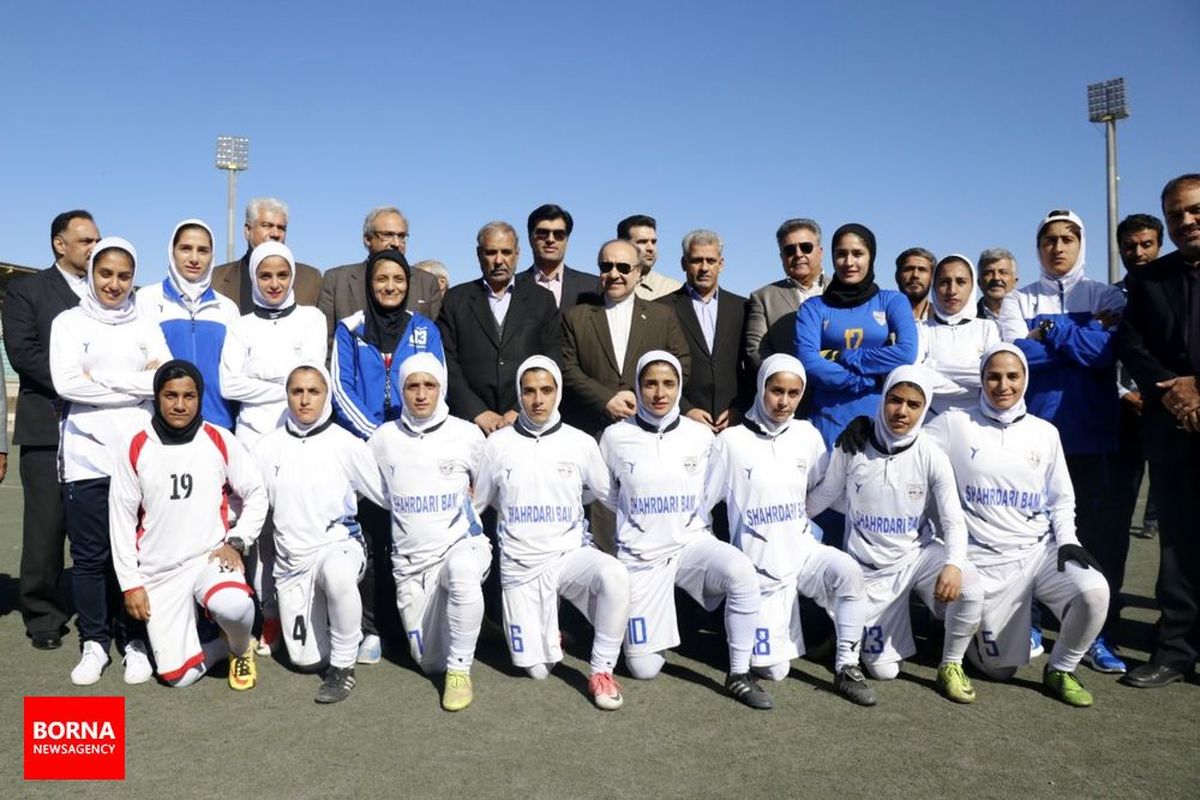 سلطانی‌فر از امکانات ورزشی بم بازدید کرد