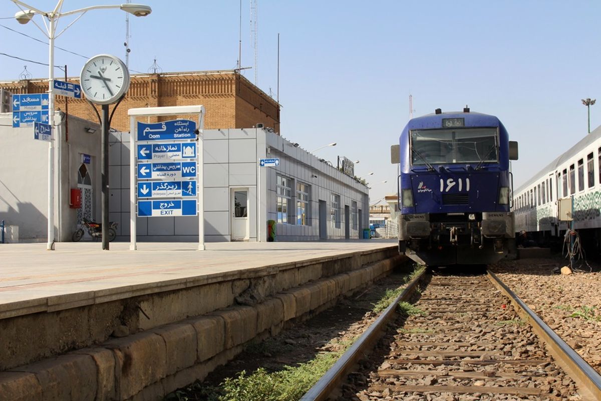 رشد ۲۱ درصدی جابجایی مسافر در اداره کل راه آهن قم