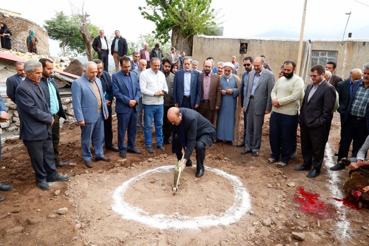 کلنگ زنی احداث یک باب مسجد در الموت شرقی