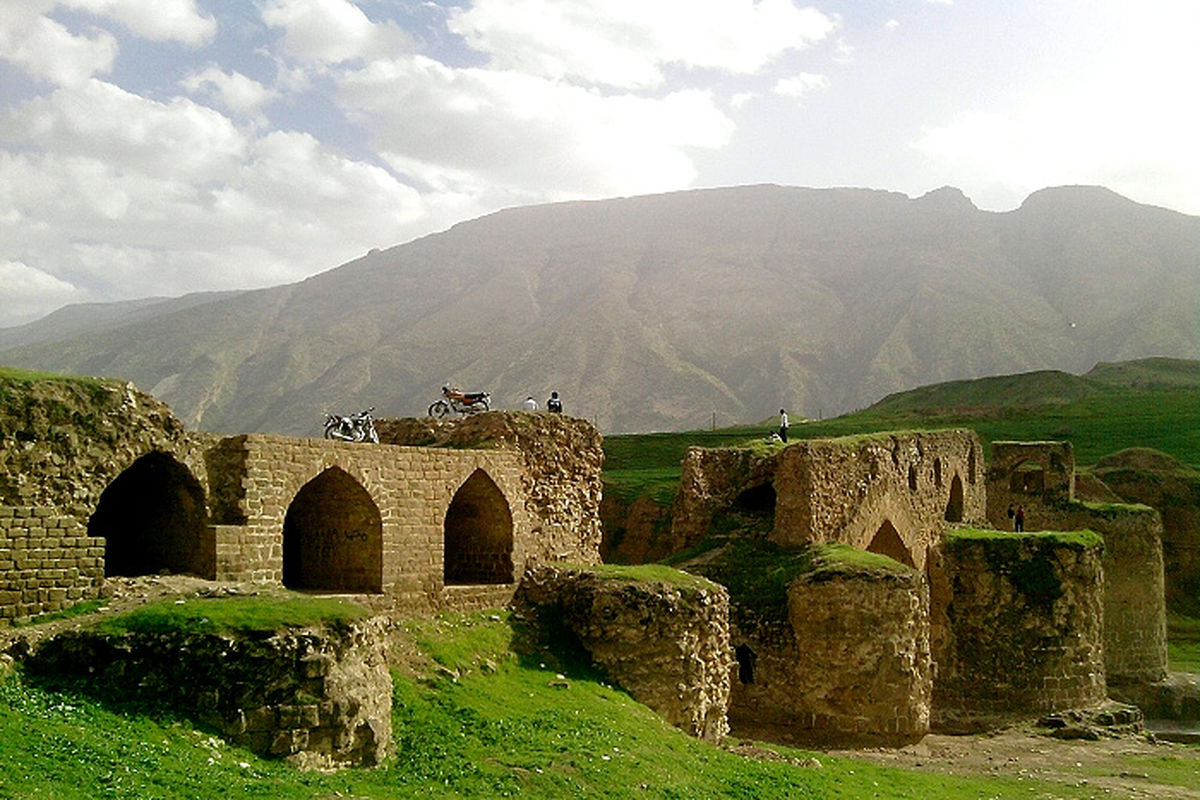 استقبال گردشگران خارجی از اقامتگاه بومگری گاومیشان در استان ایلام