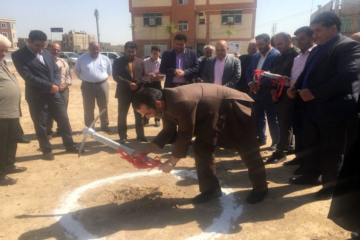 مراسم کلنگ زنی مجموعه بزرگ فرهنگی امیر کبیر روستای قمصر صورت گرفت