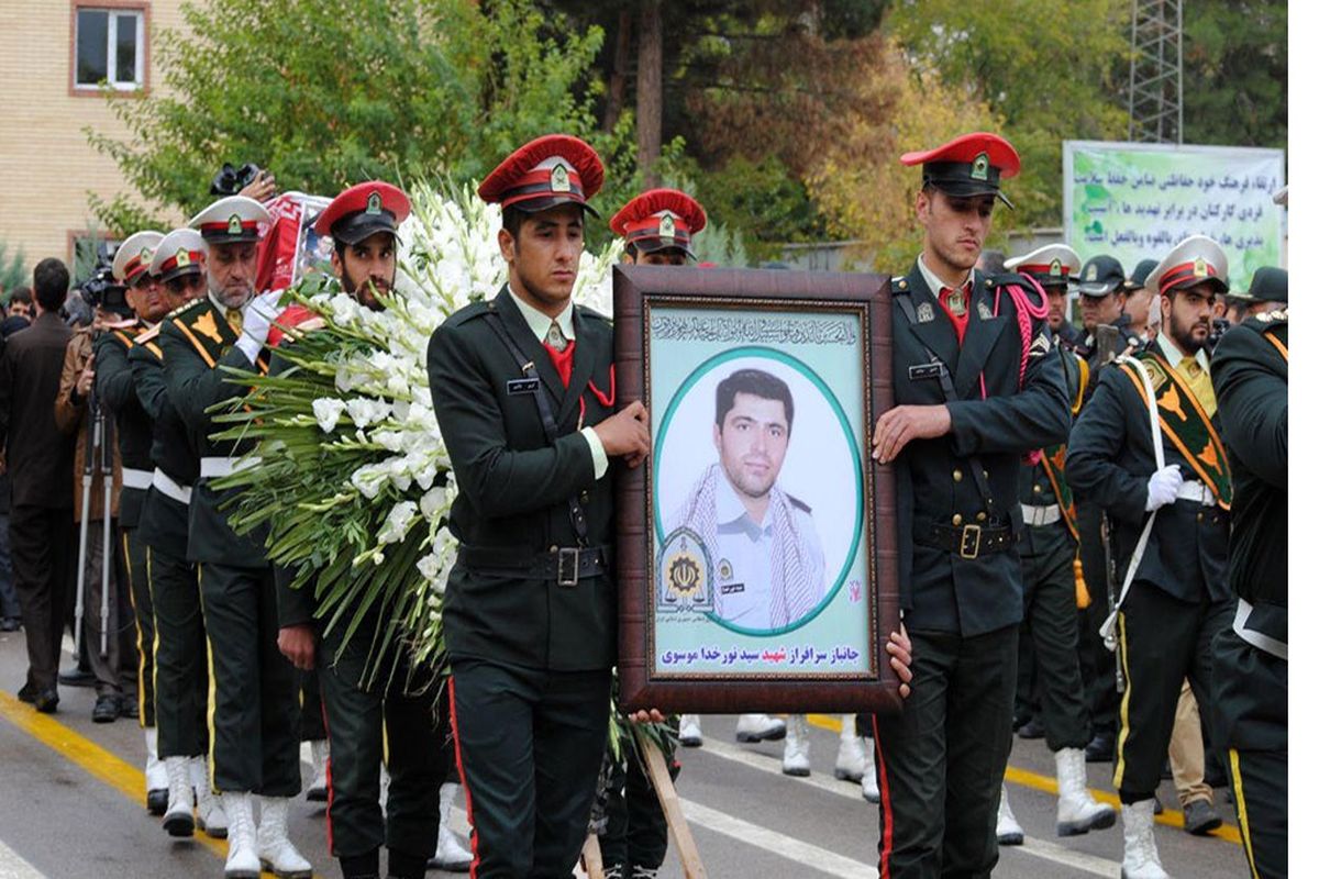 پیکر "فرمانده فداکار" به خاک سپرده شد