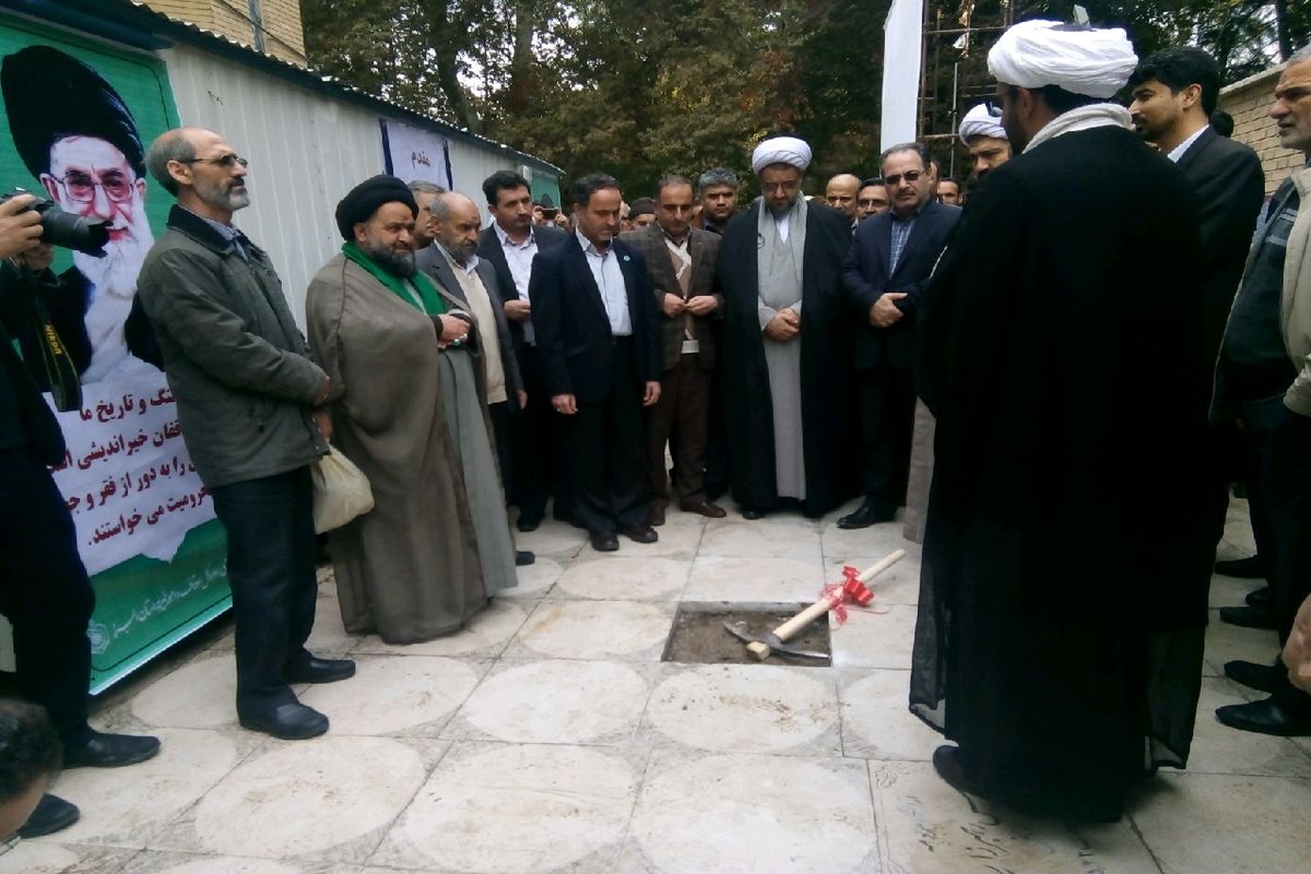 آیین کلنگ زنی فاز دوم گسترش حرم آستان مقدس امامزاده حسن (ع) با حضور فرماندار ویژه شهرستان کرج