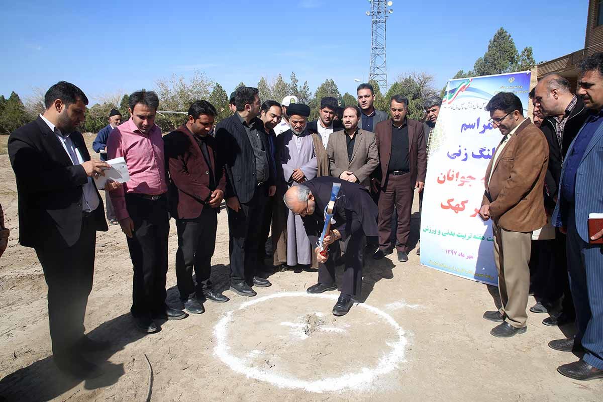 ۸ طرح عمرانی ورزشی در قم افتتاح و کلنگ زنی شد