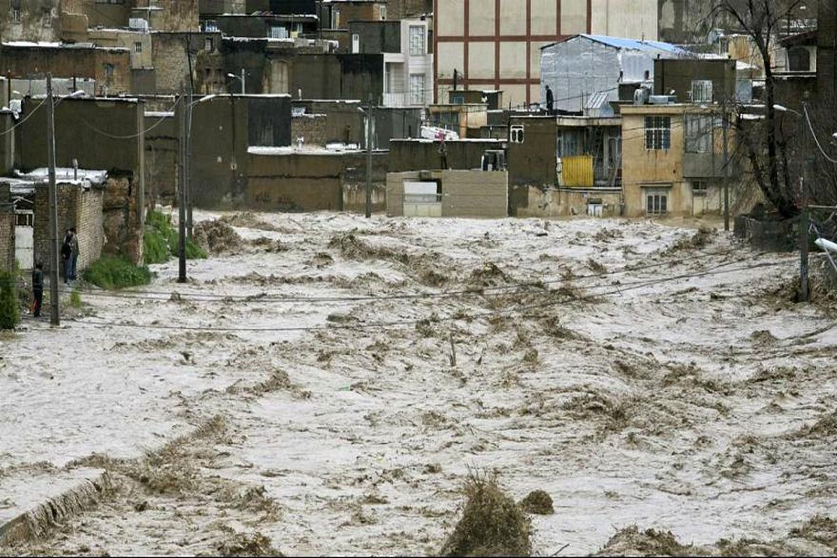 راهداری قم مسئول بازگشایی جاده‌ها در درود لرستان شد