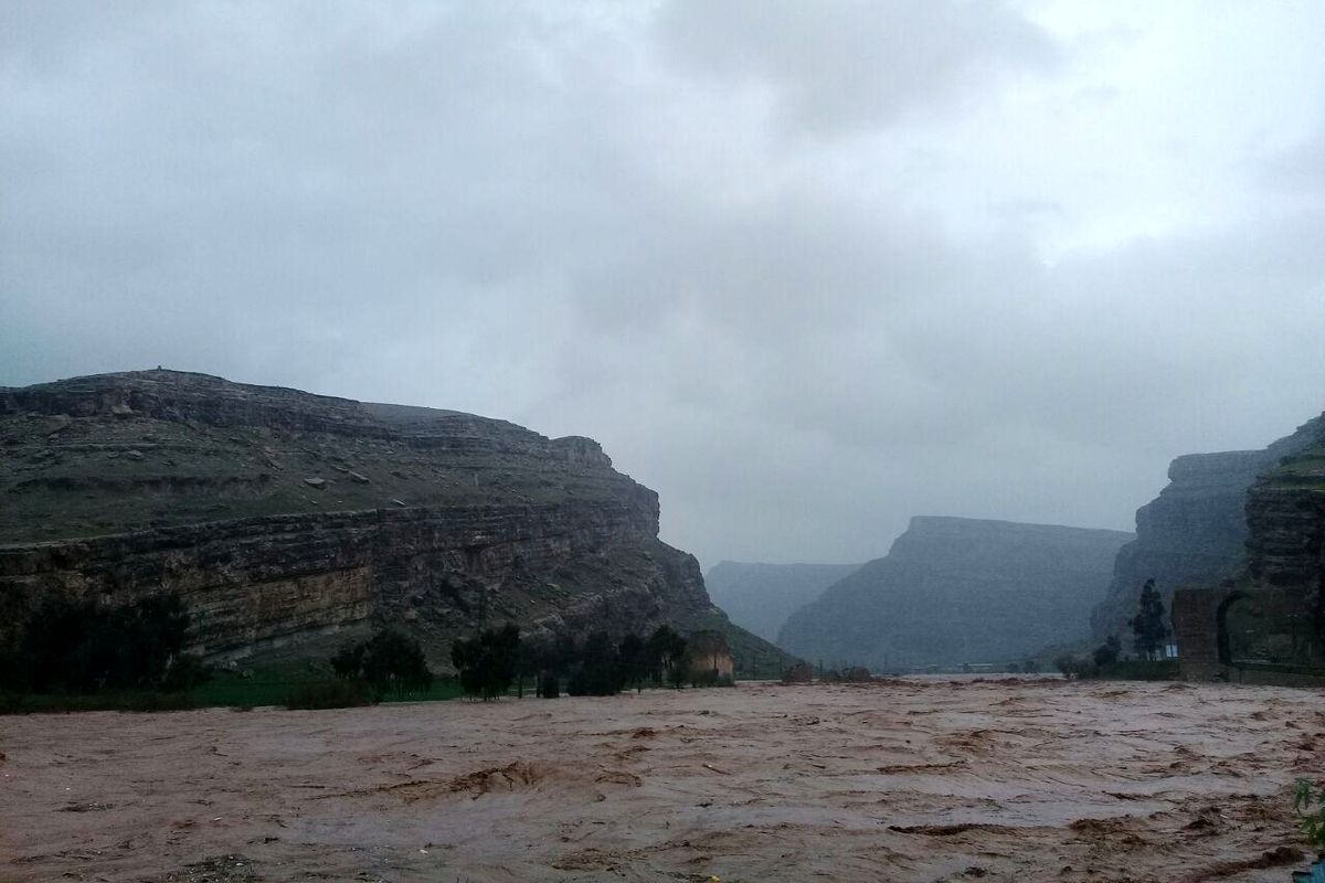 پیش بینی رگبار باران و رعدوبرق و گاهی وزش باد نسبتا شدید در لرستان