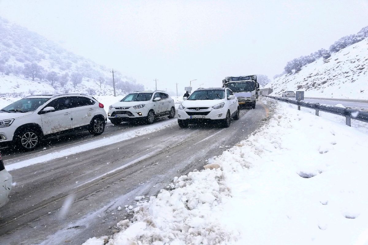 تمام محورهای اصلی و شریانی لرستان باز است