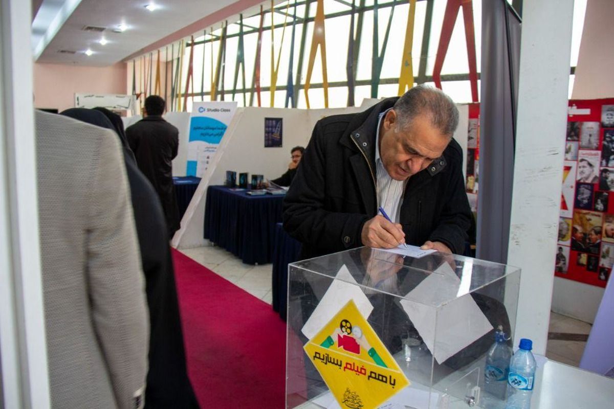 مستند «عقیل» اکران شد/ تقدیم مستند به شهید قاسم سلیمانی