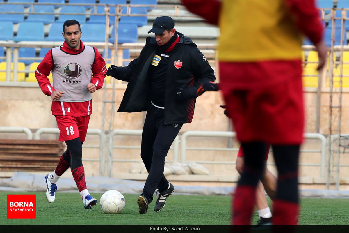 بارش برف، دامن سرمربی پرسپولیس را گرفت