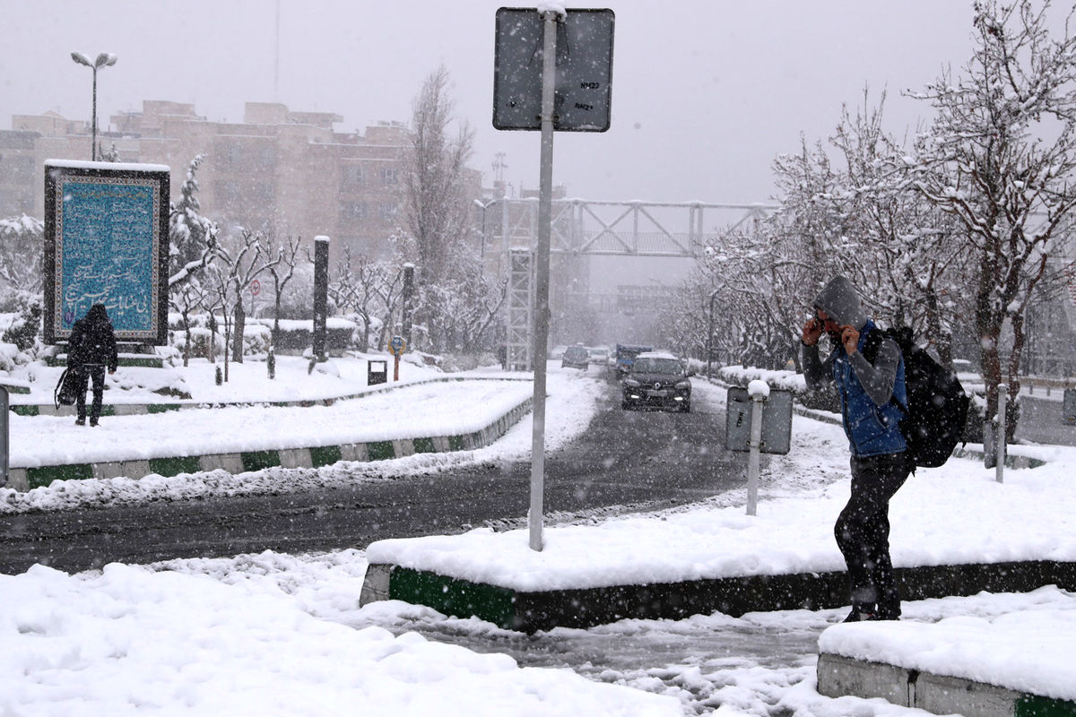 در روز هوای پاک و با وجود بارش برف باز هم هوا آلوده است!