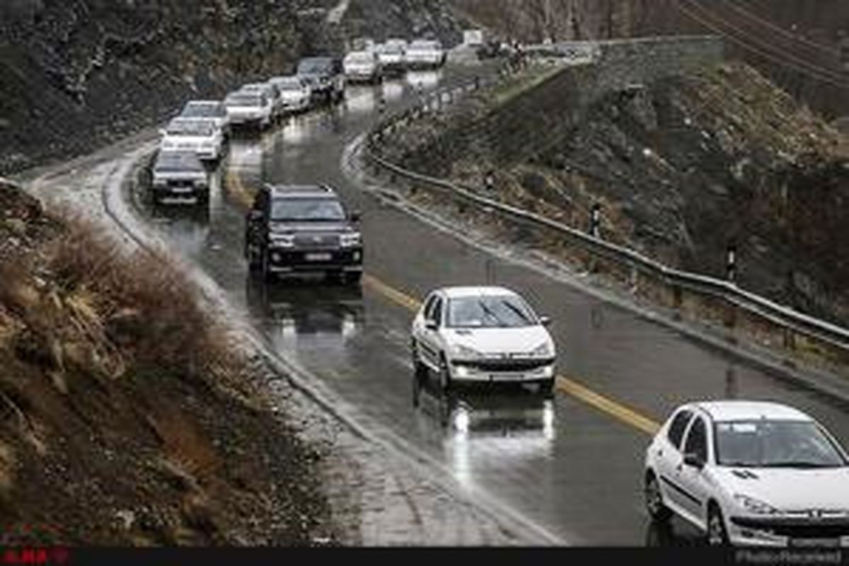 بارش برف و باران در جاده‌های ۱۱ استان کشور