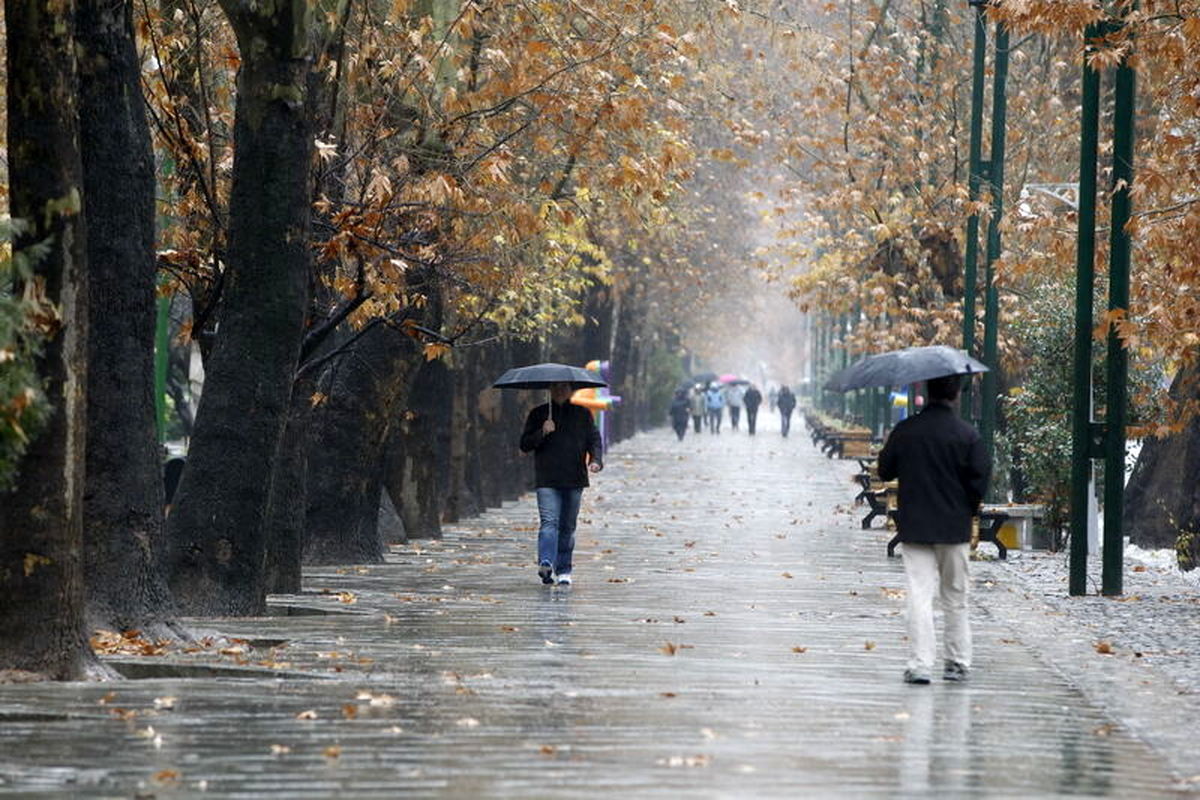 خروج برف و باران از کشور