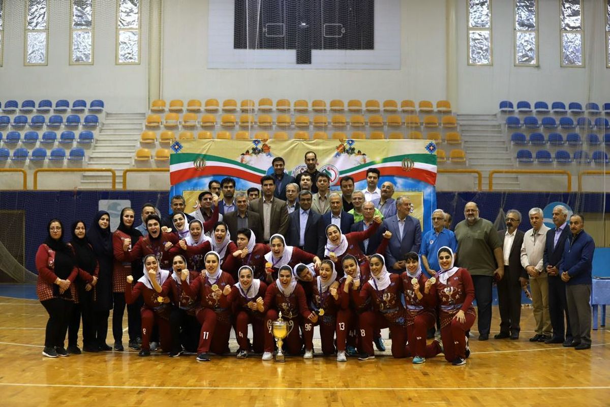 جشن قهرمانی لیگ برتر هندبال بانوان در جزیره کیش برگزار شد