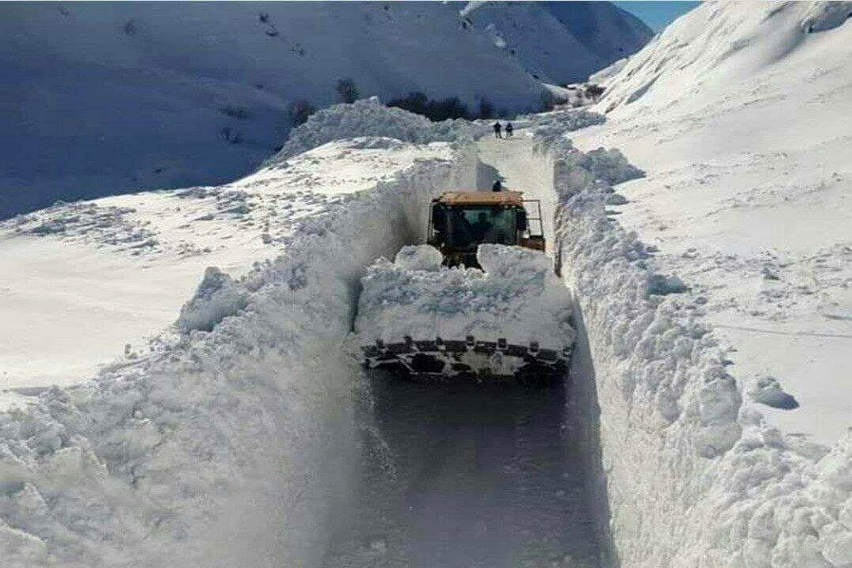 مسدود بودن محور مهاباد به بوکان بعلت برف سنگین