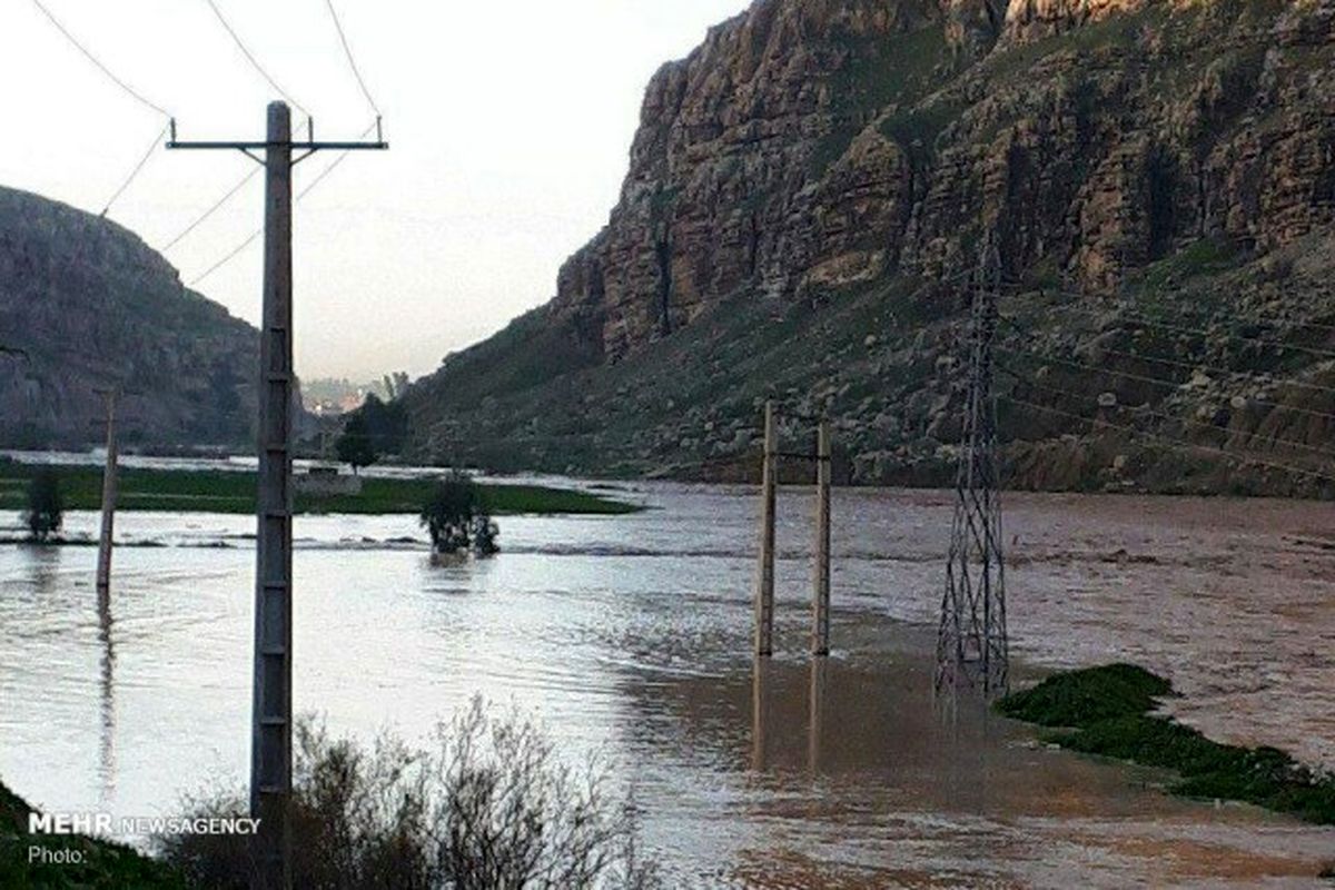 چراغ خانه روستاهای در محاصره سیل استان کرمانشاه روشن شد