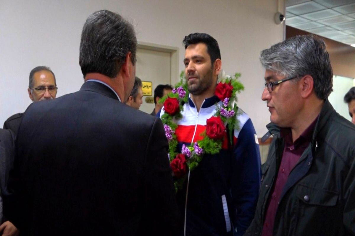 بهنام شیری با استقبال اهالی ورزش وارد اردبیل شد