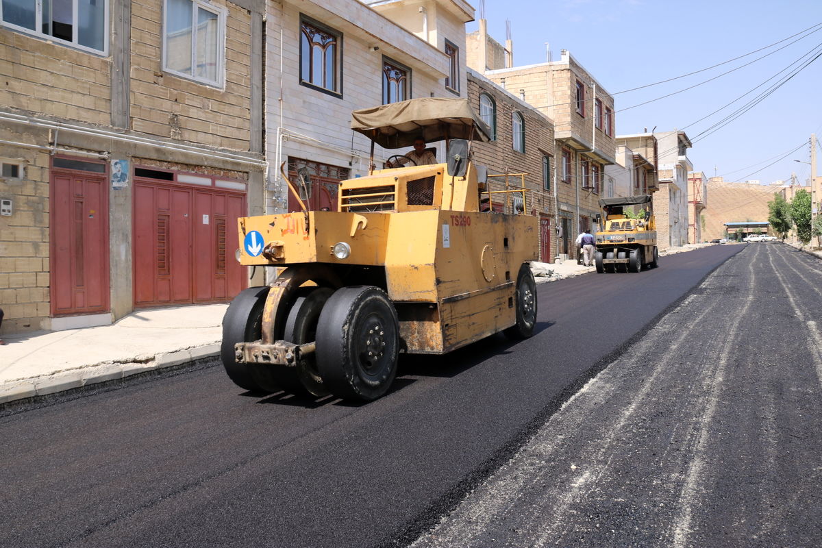 بیش از ۶ هزار مترمربع از محلات سنندج آسفالت و بهسازی شد