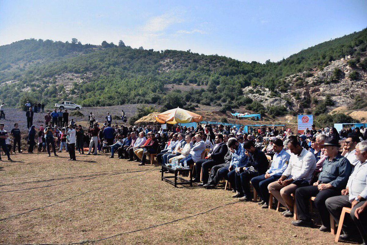 بازدید معاون امور جوانان اداره کل ورزش و جوانان مازندران از تولیدی البسه ورزشی و حضور در یک جشنواره بومی و محلی