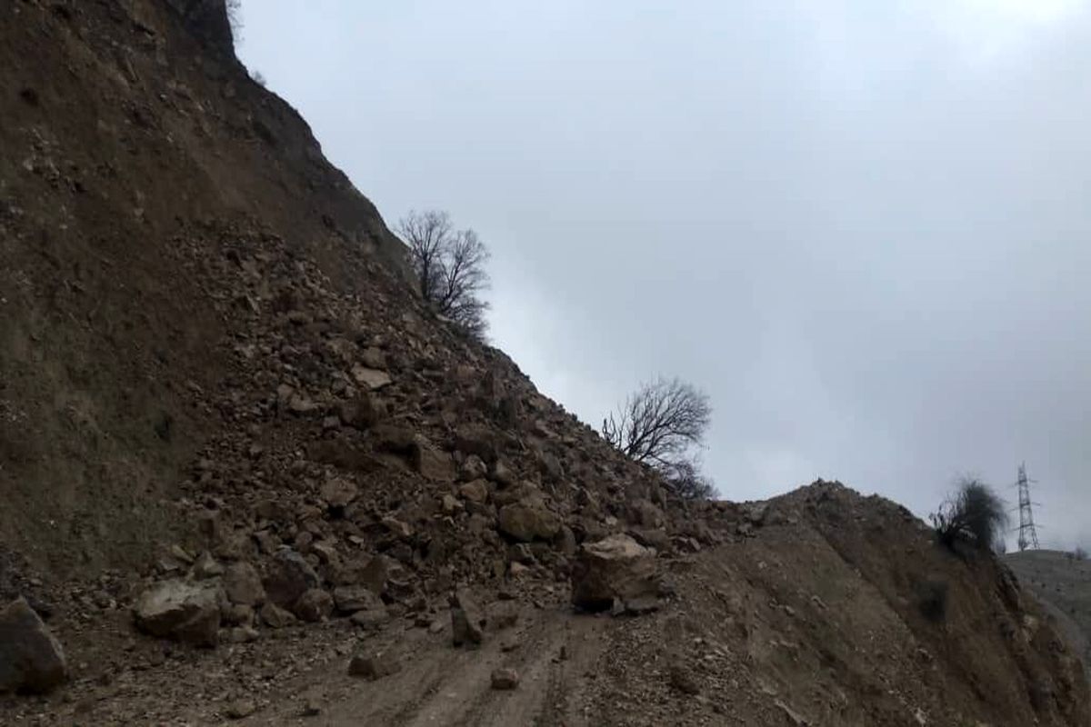 زلزله‌ مسیر چند روستای ایذه را مسدود کرد