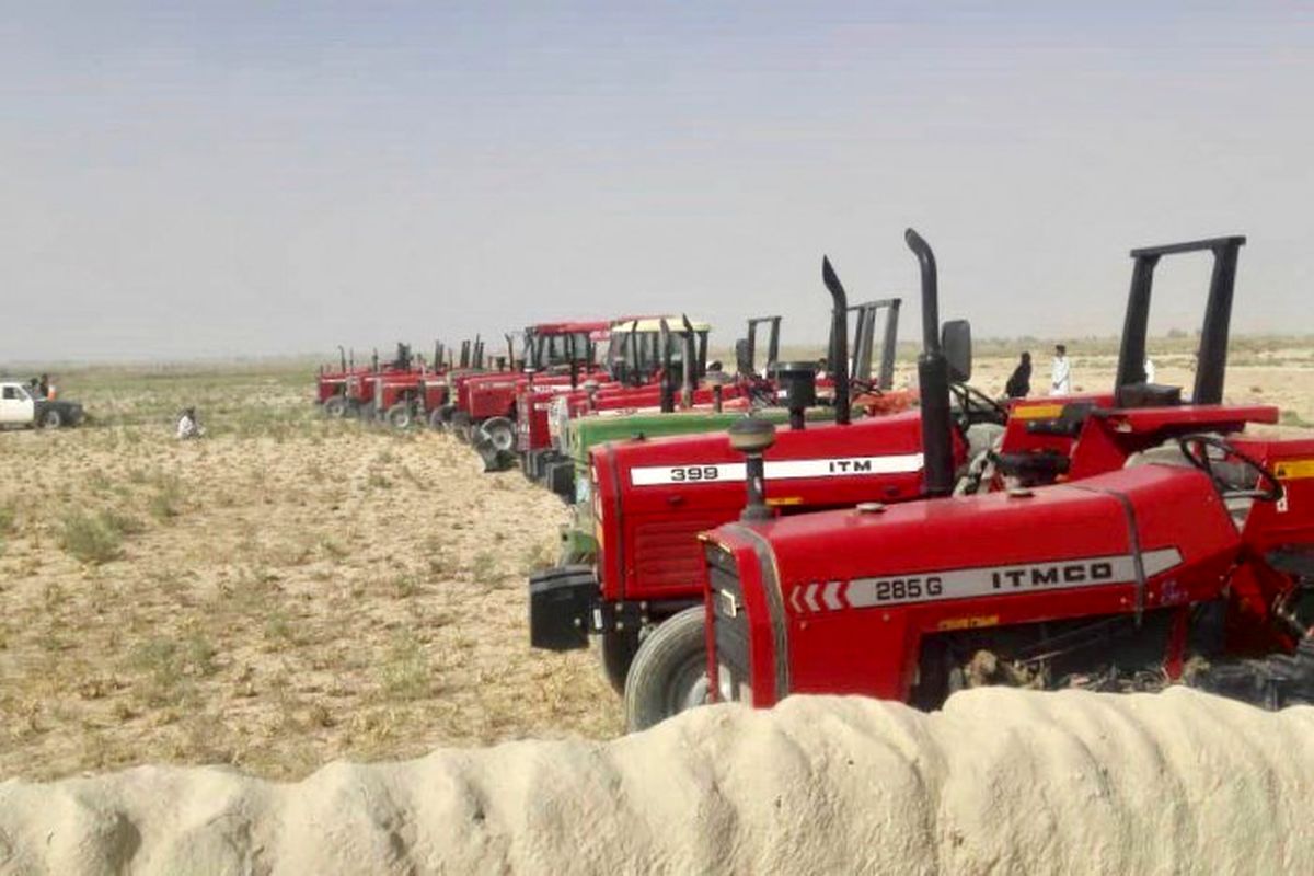 ۲۵۰ دستگاه تراکتور در شادگان پلاک‌گذاری می شوند