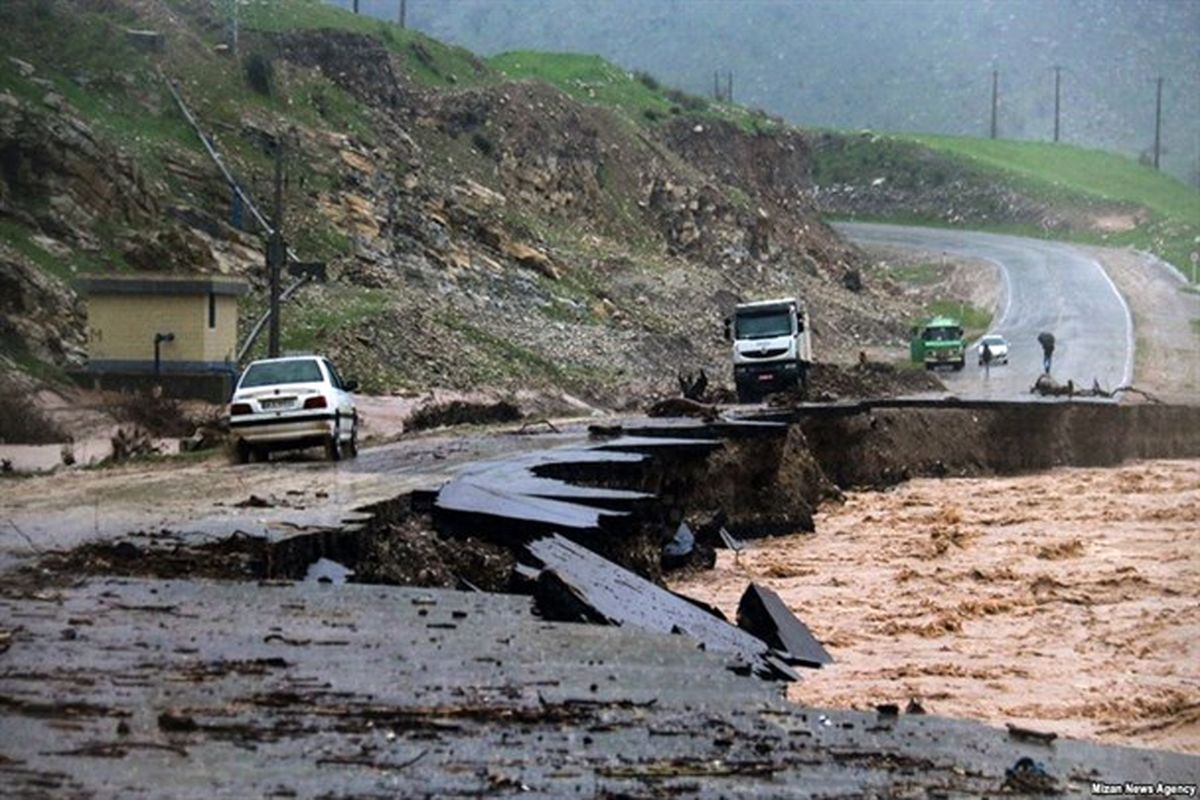 قطع شدن  راه  ارتباطی ۸۰۰ خانوار روستایی در پلدختر