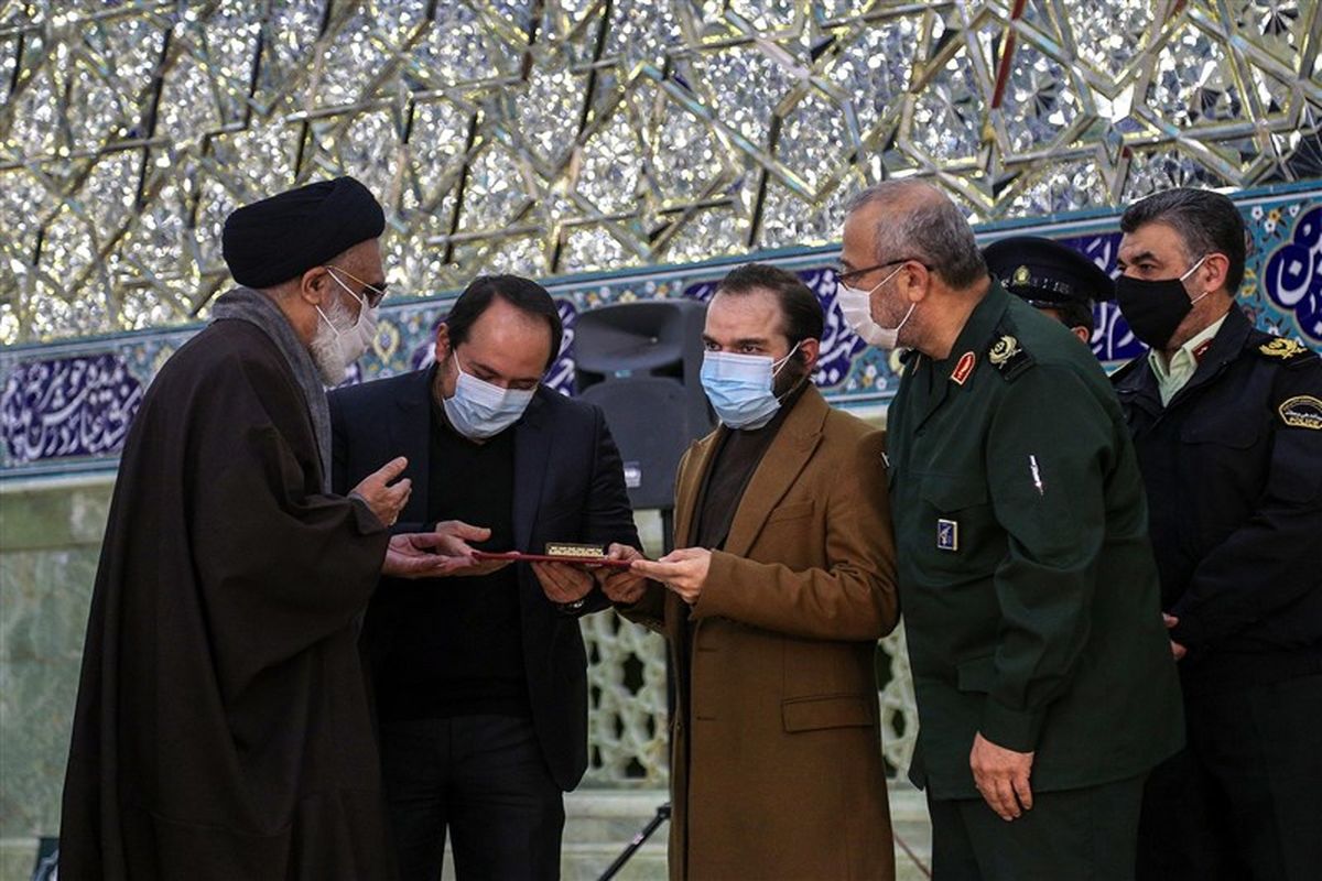 خانواده شهید فخری‌زاده در قم تقدیر شدند