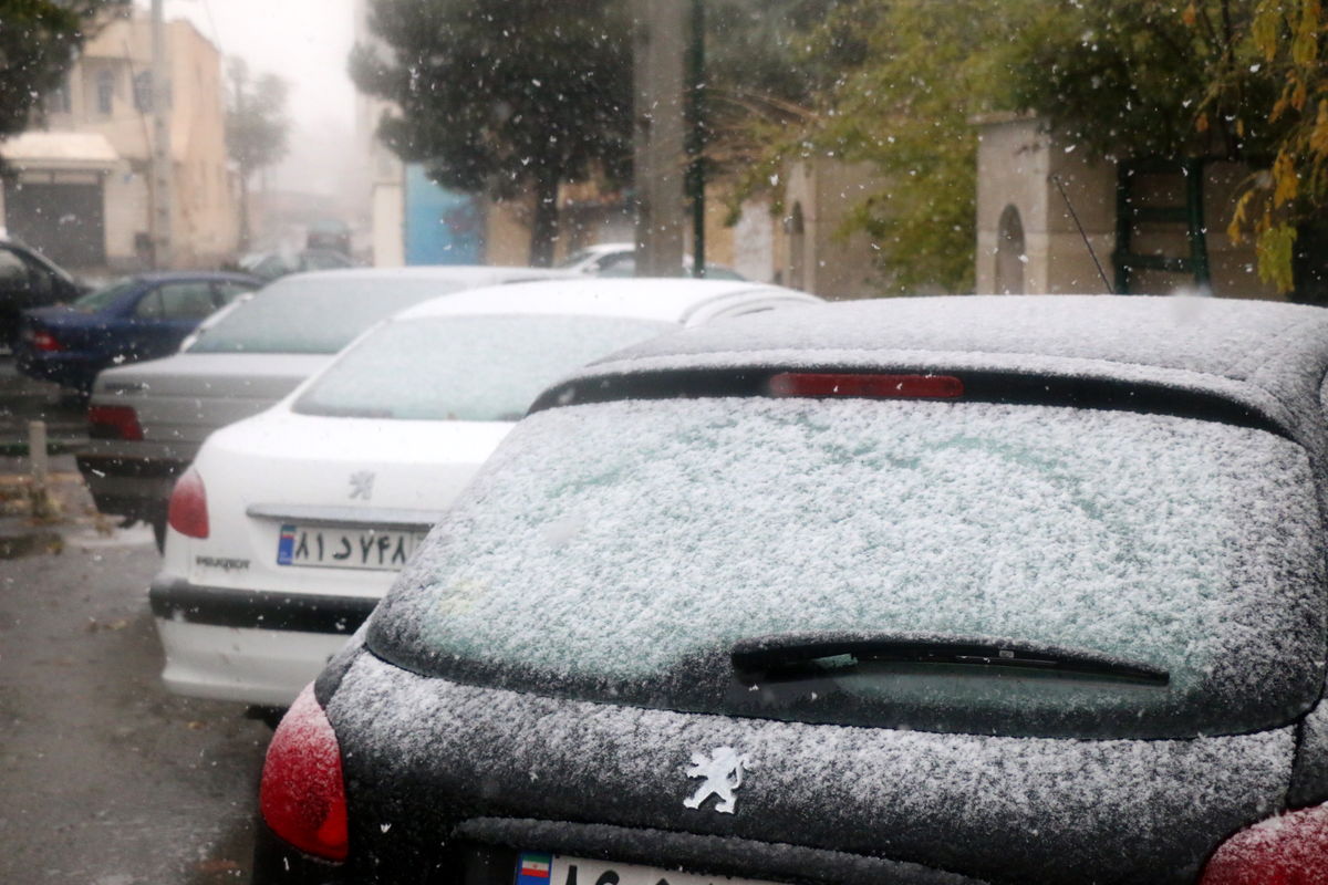 بارش برف و باران در جاده های کشور