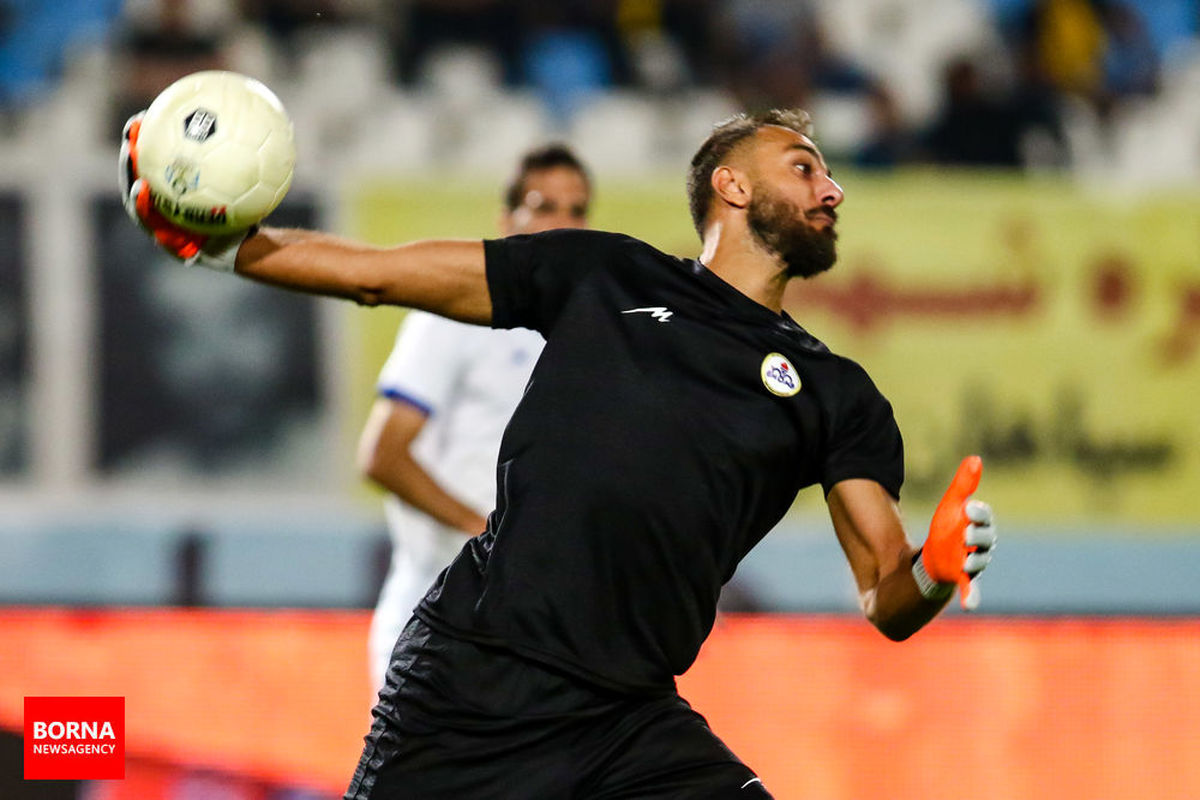 حمله هواداران پرسپولیس به سوشا مکانی