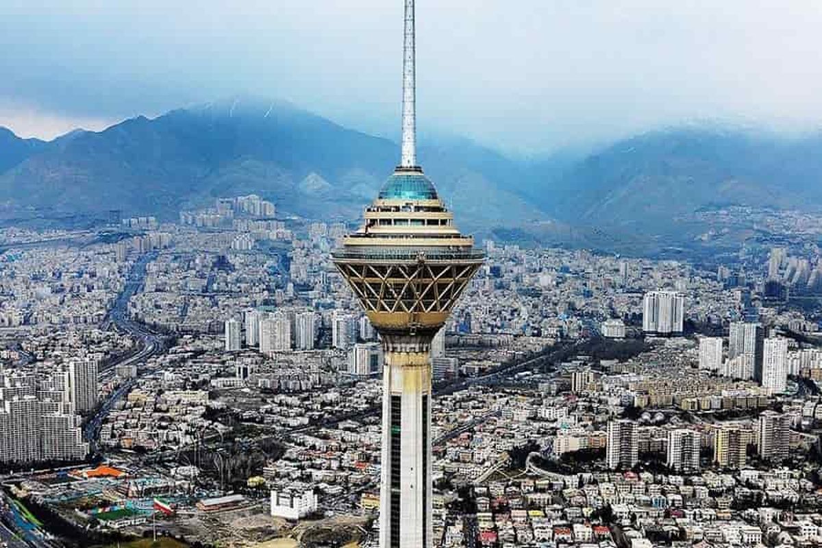 یک البرزی رکوردی خارق العاده در "برج میلاد" ثبت می‌کند / بالا رفتن از ۱۶۹۳ پله با دست و پای بسته !