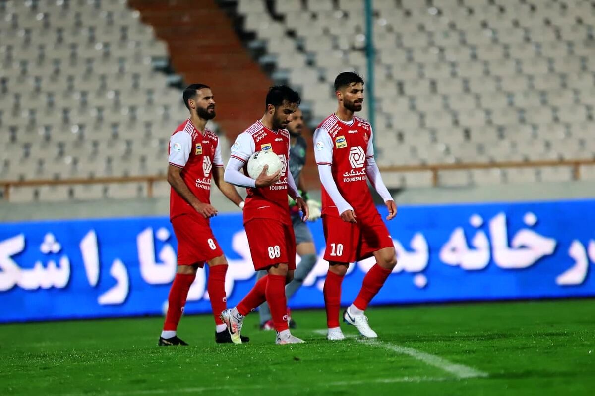 مدافع پرسپولیس، رقابت هافبک‌ها را داغ می‌کند!