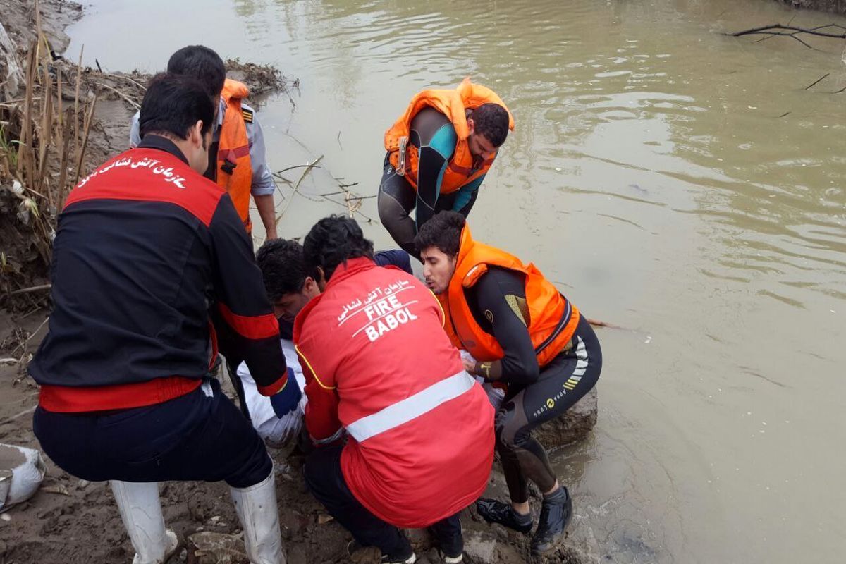 جسد پسر جوان شهریاری در رودخانه چالوس پیدا شد/ جستجو برای جسد دختر جوان ادامه دارد