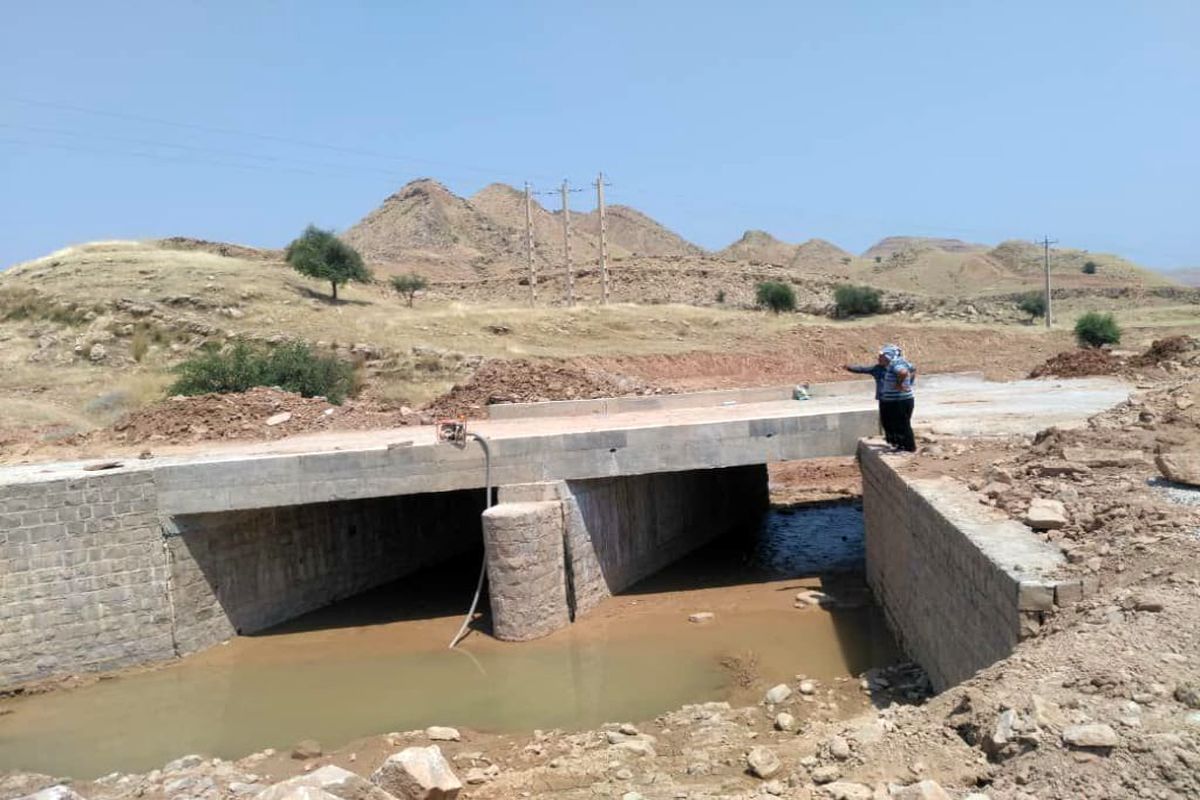 بهسازی و ایمن سازی قسمتی از جاده روستاهای منطقه سلیران بخش عنبر انجام شد