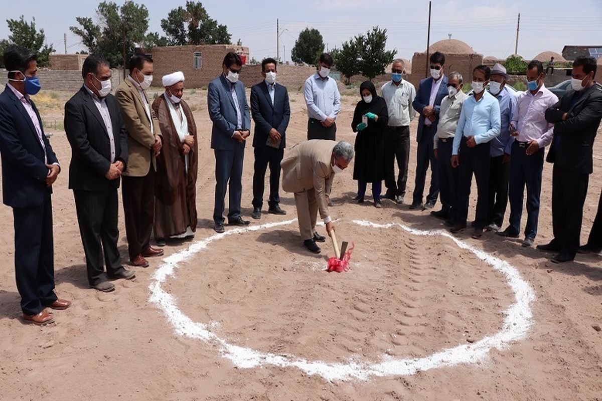 کلنگ احداث مدرسه ۶ کلاسه خیّر ساز در شهرستان بردسیر به زمین زده شد