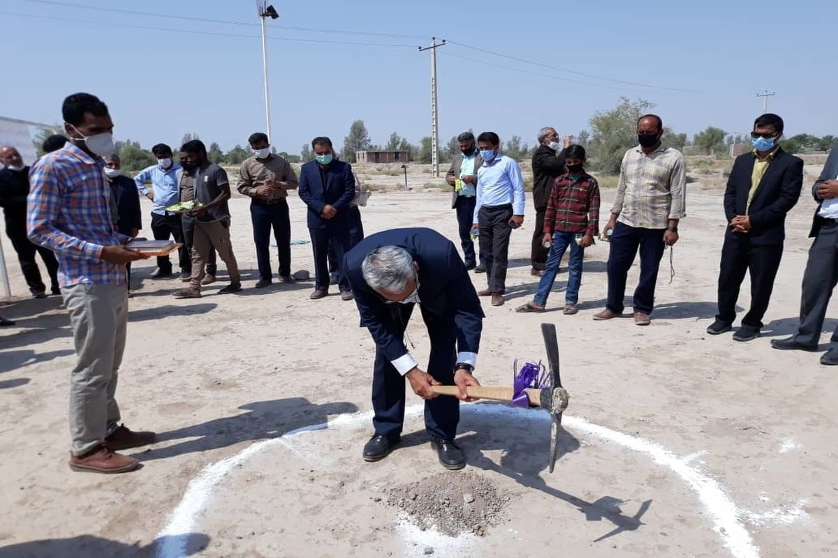 کلنگ احداث مدرسه سه کلاسه در روستای سعید آباد رودبار جنوب به زمین زده شد