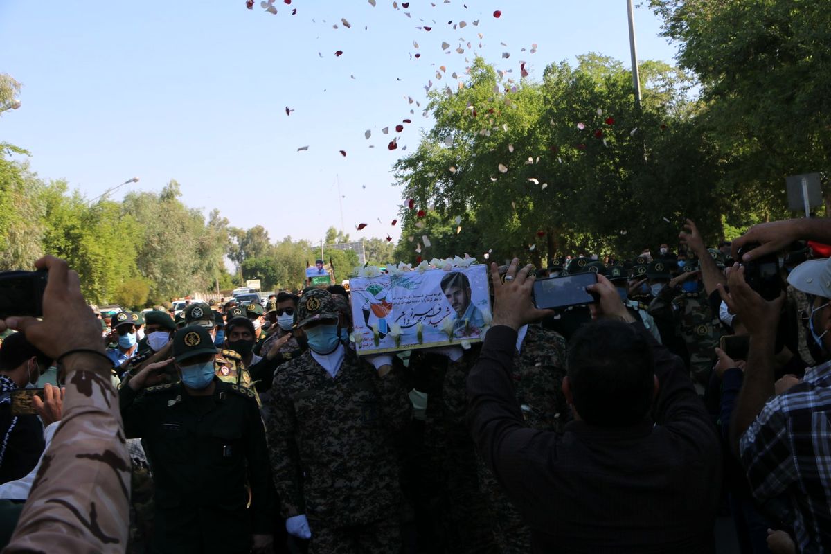 پیکر پاک شهید بهروان پس از ۳۶ سال انتظار تشییع و خاکسپاری شد+ببینید