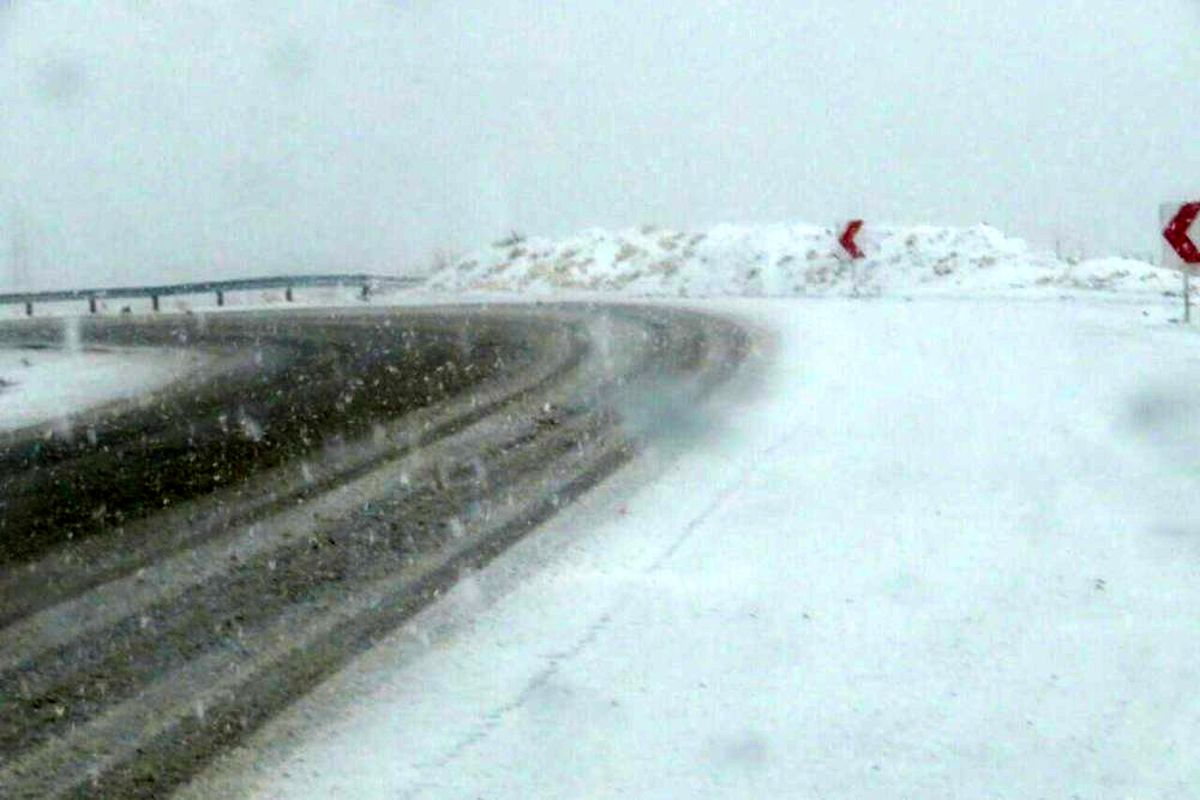 احتمال بارش برف در گردنه های استان همدان