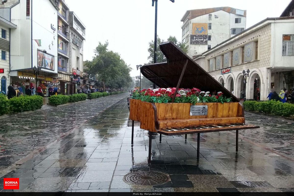 بارندگی ، وزش باد و بالا آمدن آب رودخانه ها در گیلان