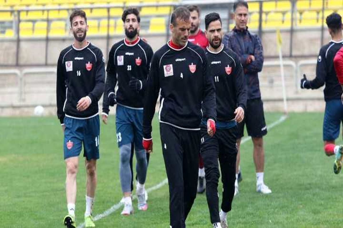 پرسپولیسی ها با باران تمرین کردند