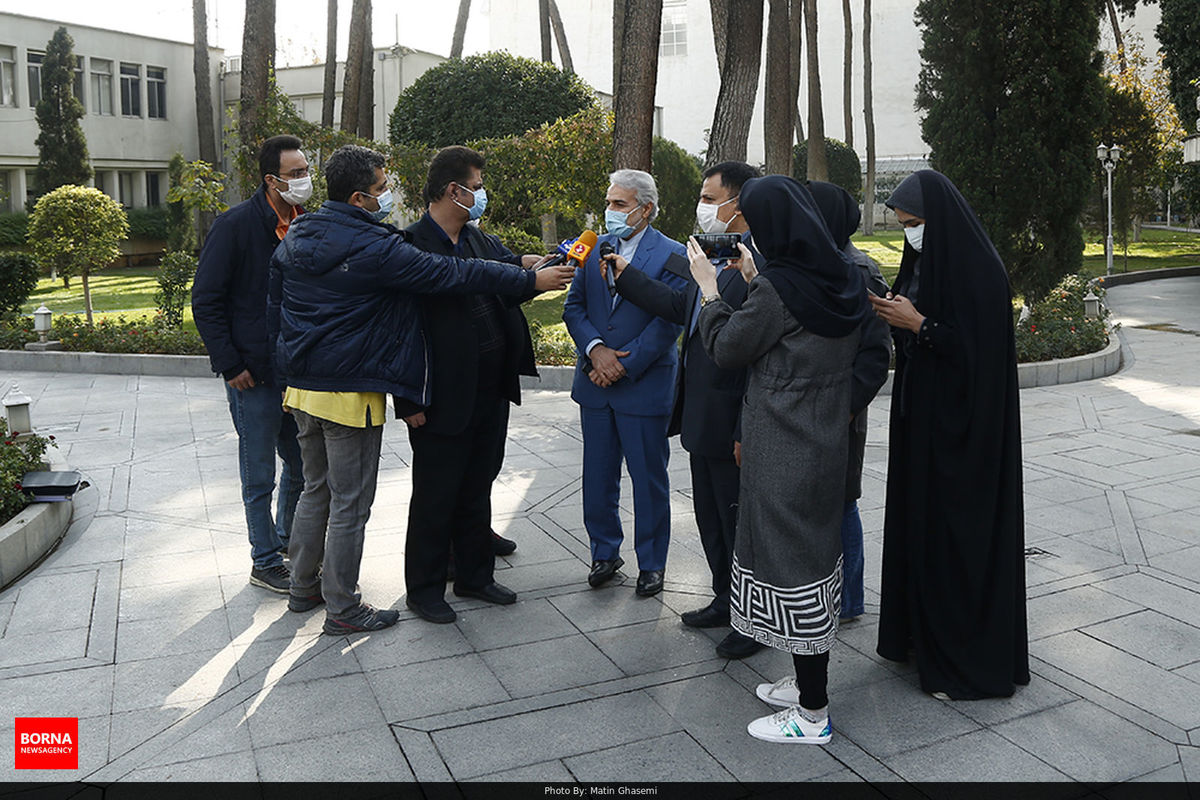 ارز ۱۱۵۰۰ تومان در بودجه سال آینده در نظر گرفته شد/ قیمت نفت هنوز نهایی نشده اما برآورد اولیه ۴۰ دلار است