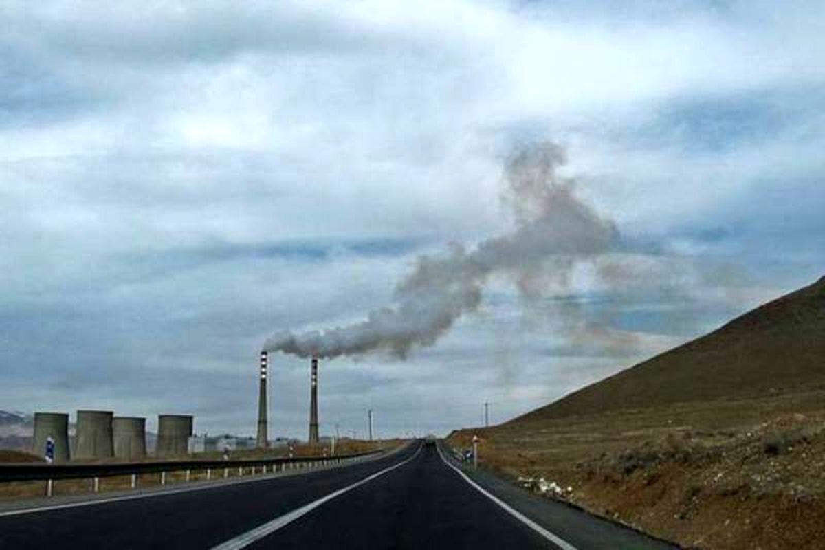 پایش شبانه محیط زیست در غرب تهران با مهار ۲۲ مورد ضایعات سوزی/ برخورد جدی با واحدهای آلاینده