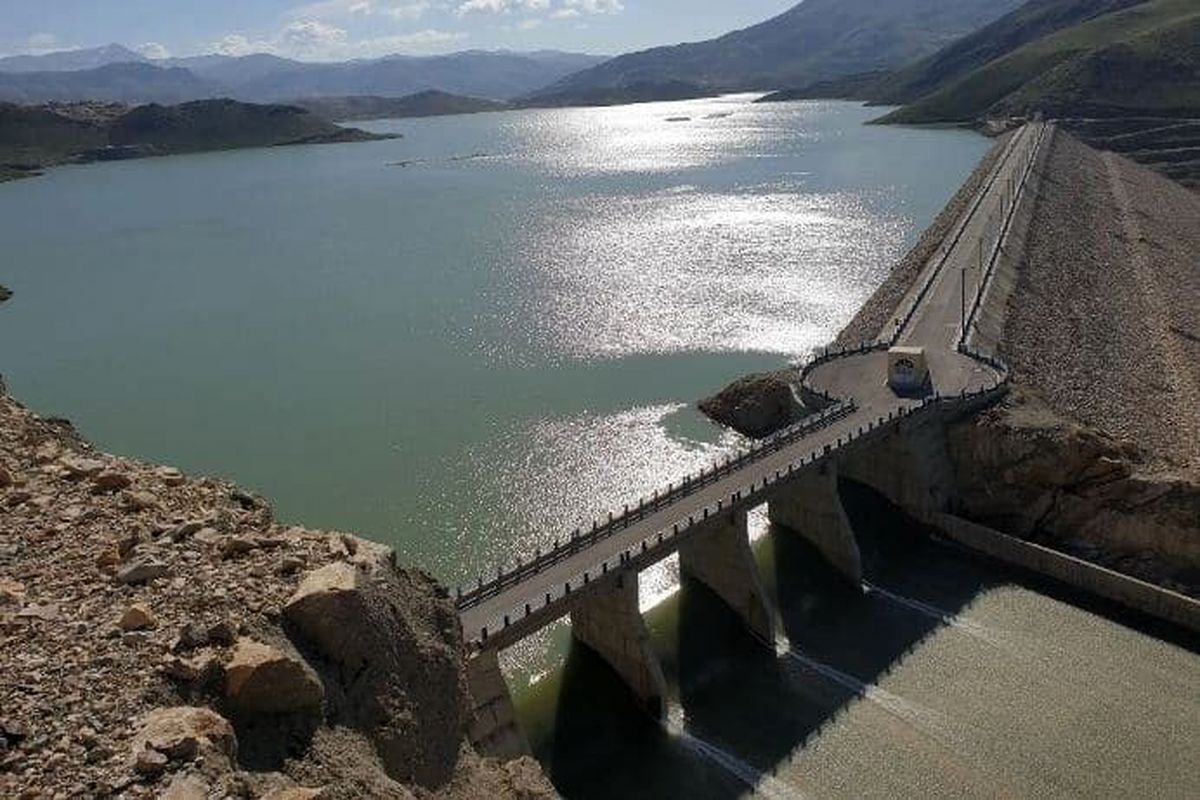 آمادگی کامل شرکت آب منطقه ای استان  در برابر سیل احتمالی /  ظرفیت کافی سد های لرستان جهت کنترل سیلاب‌های احتمالی