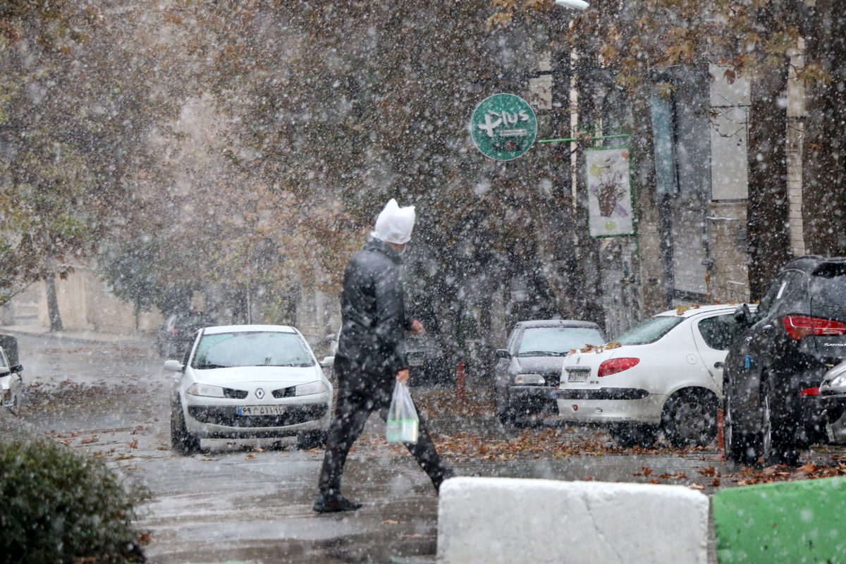 همدان برفی می شود