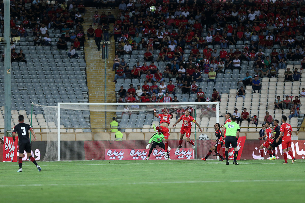 رقابت پرسپولیس و فولاد ادامه دارد!