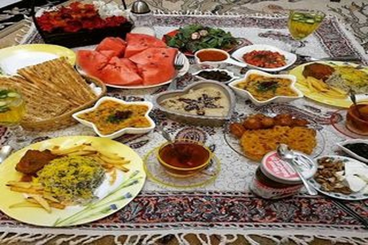 راهکارهای پزشک تغذیه برای مهار تشنگی روزه‌داران/  روزه داران چه مواد غذایی را مصرف نکنند